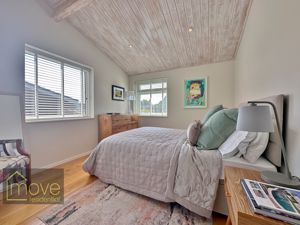 Photo 17- click for photo gallery